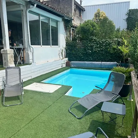 Holiday home Family House With Pool Bordeaux