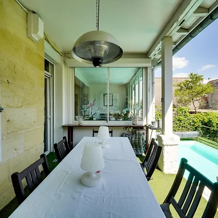 Affittacamere Family House With Pool Bordeaux