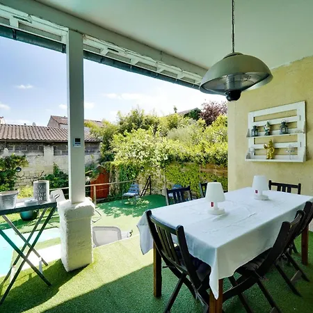 Family House With Pool Bordeaux