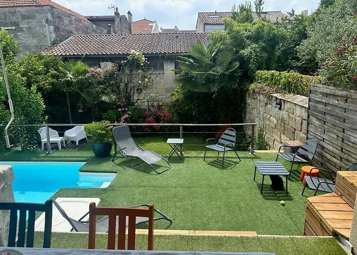 Family House With Pool Guest house 3*
